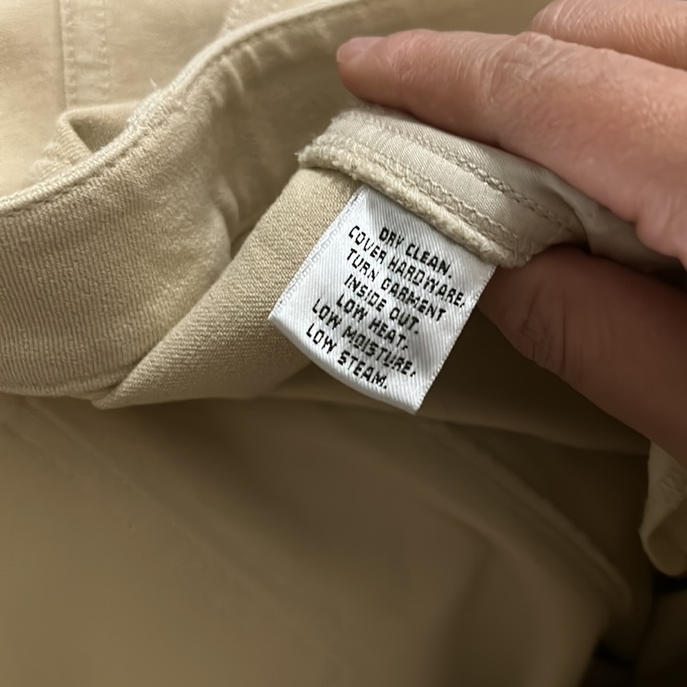 ST John Yellow Tag Cropped Tan Bootcut. Size 12 - Picture 11 of 11